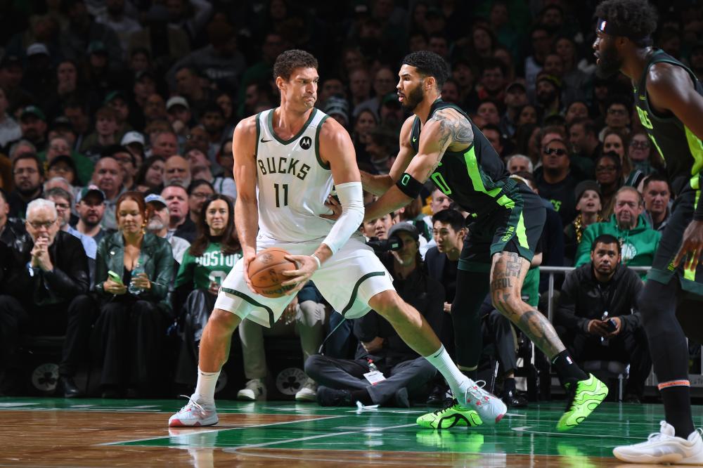 他既是进攻 他既是进攻