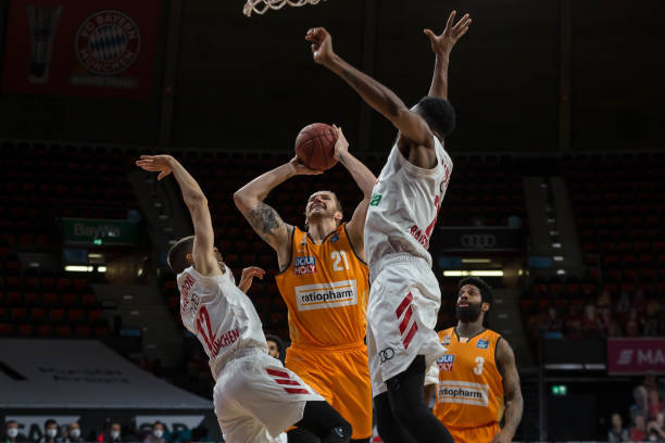 姆巴佩以一 姆巴佩以一