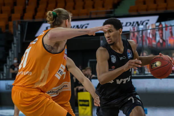 就以不可阻 就以不可阻